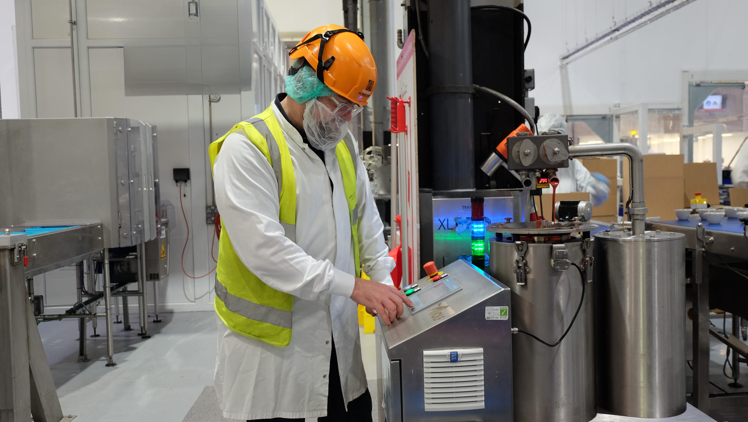 Mike Gee working the WOLF Hybrid Tempering Unit. 