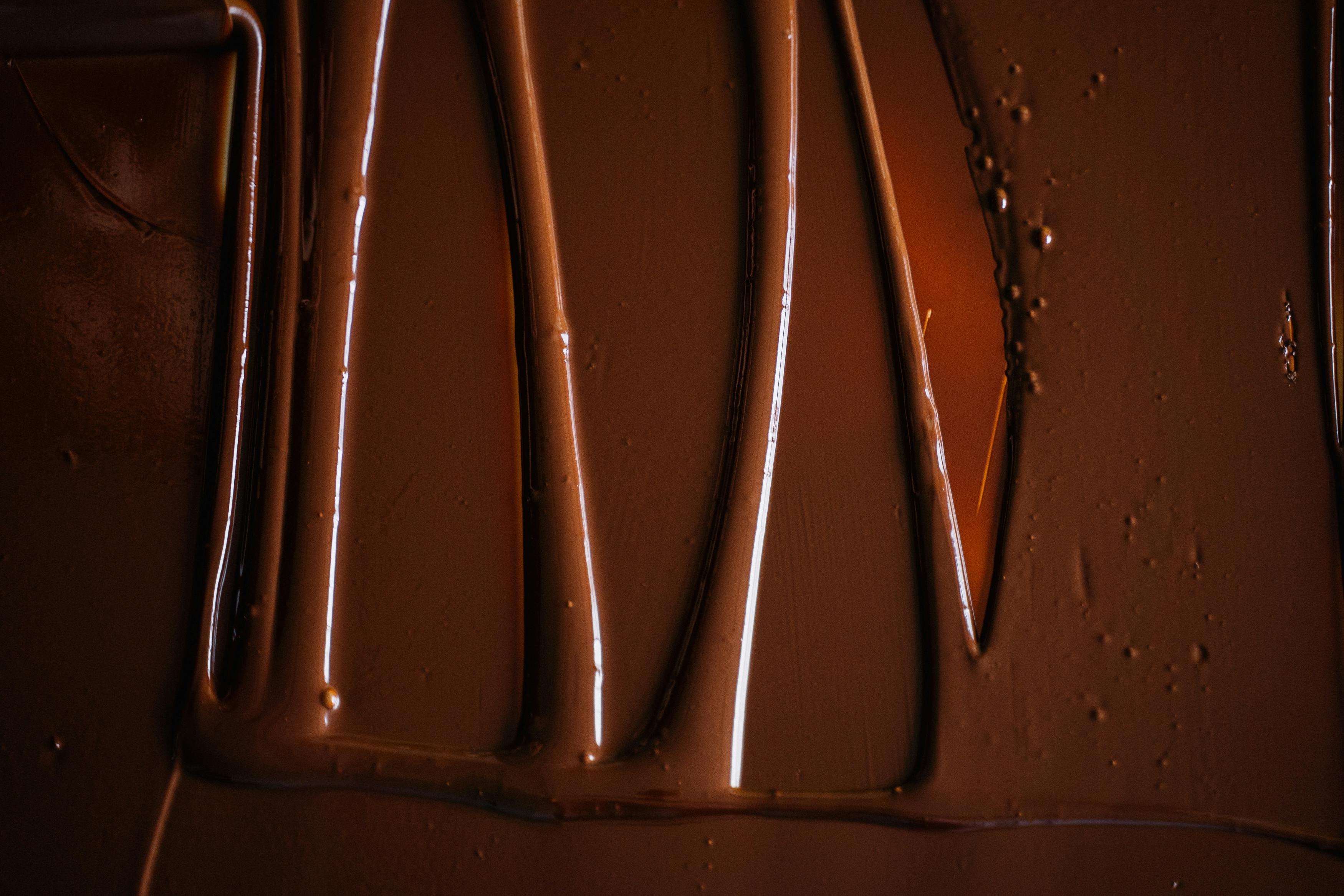 Image of glossy melted chocolate.