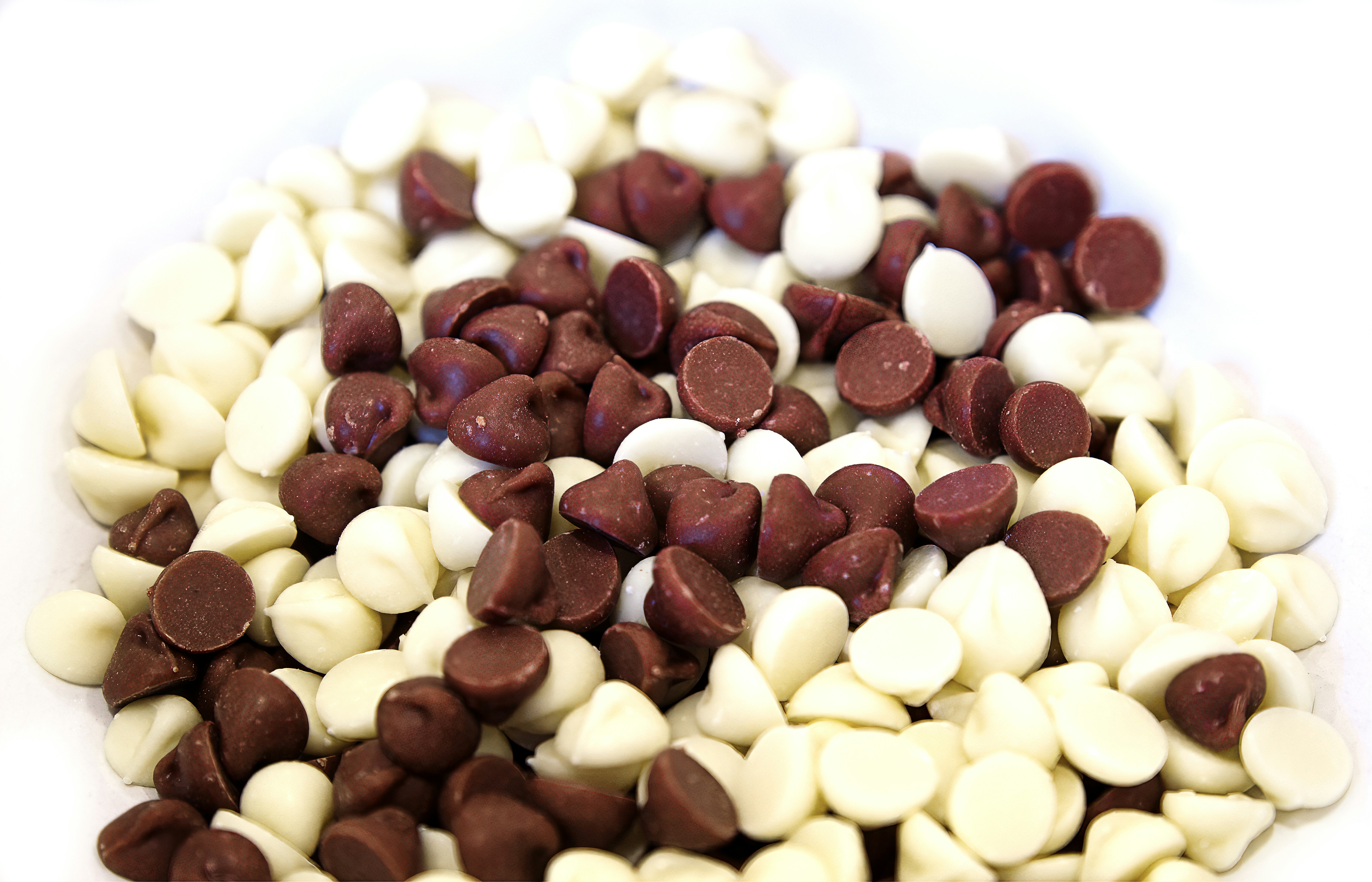 mixed white and dark chocolate drops